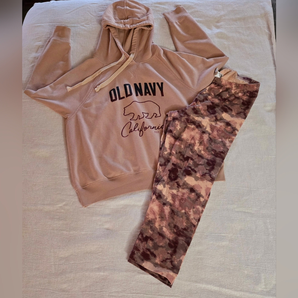 Old Navy Rose Gold Hoodie w/ the Matching 7/8 Length Leggings. Both Size Medium